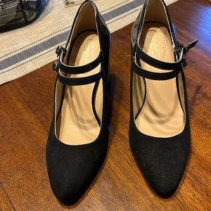 Nice dressy black heels worn once